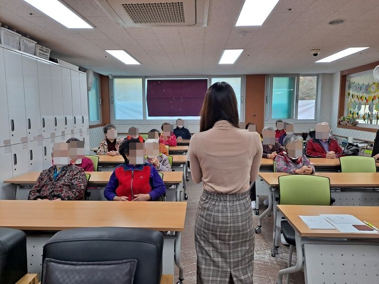 [하안노인주간보호센터] 10월 30일 미술치료 프로그램