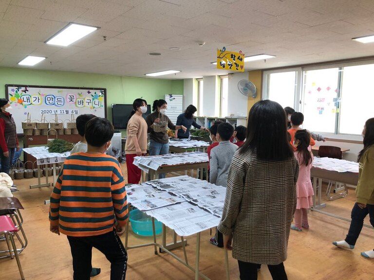 예쁜꽃으로 내가 만든 꽃바구니~~^^